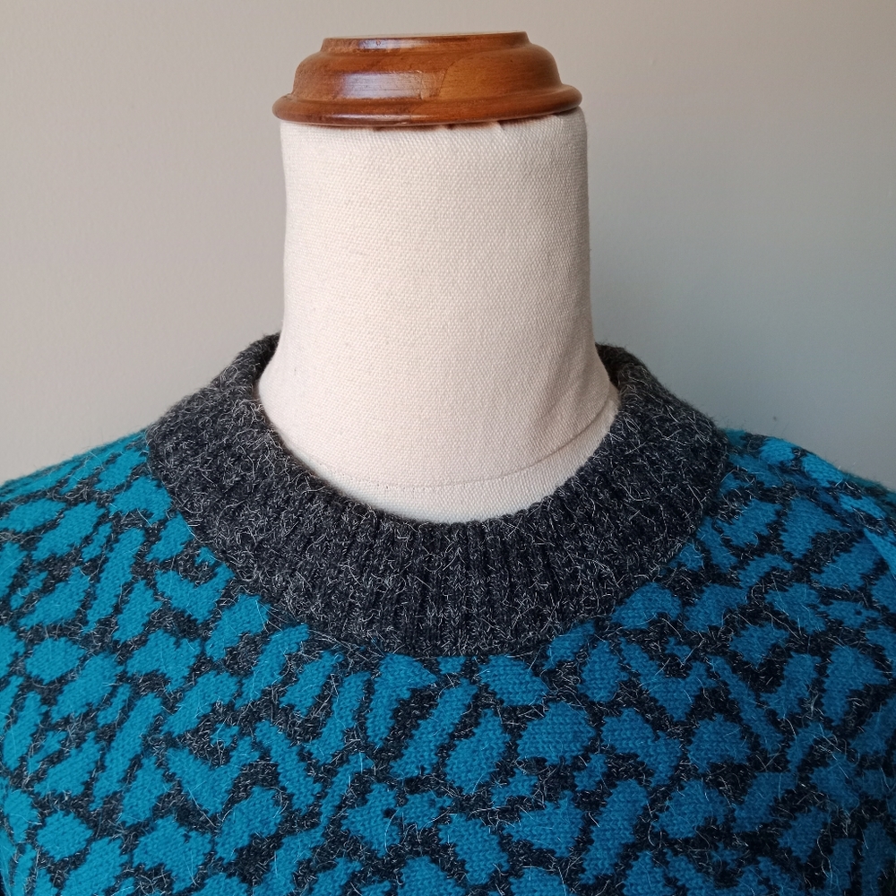VINTAGE Blue/Grey Knit Jumper - Picture 2 of 7